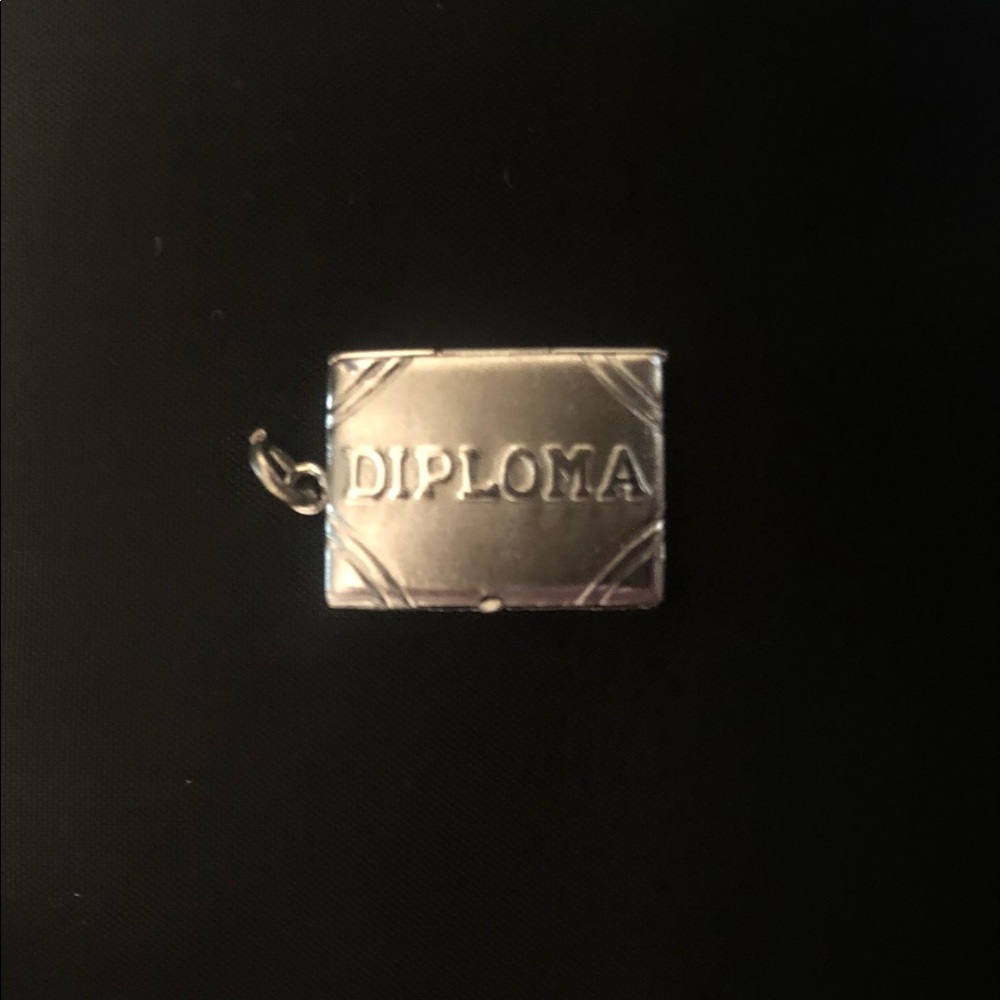 Vintage Wells Sterling Silver Diploma locket